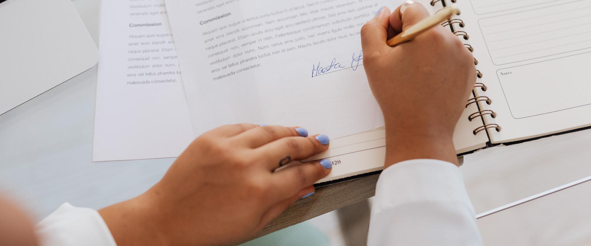 Can your signature be anything? And what kinds of signatures are valid? This article will answer these and other relevant questions.